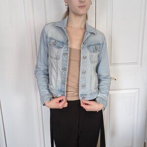 BDG Denim Jacket- Light wash Classic